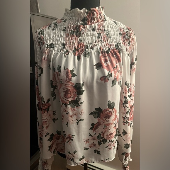 flowered print top - Picture 1 of 5